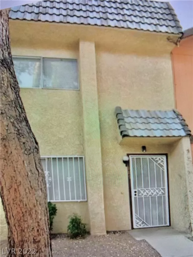 MLS: 2361138 Condo For Sale