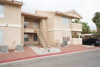 Photo #2: 2361141 Listing