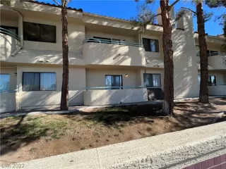 Photo #2: 2361142 Listing 