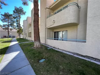 Photo #6: 2361142 Listing 