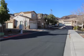 Photo #2: 2361163 Listing