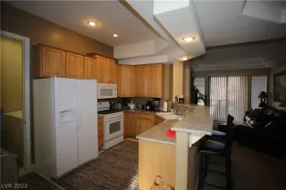 Photo #6: 2361163 Listing