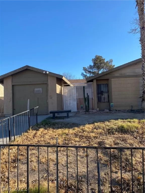 MLS: 2361180 Condo For Sale