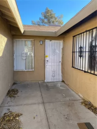 Photo #3: 2361180 Listing 