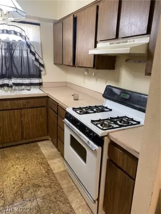 Photo #4: 2361180 Listing 