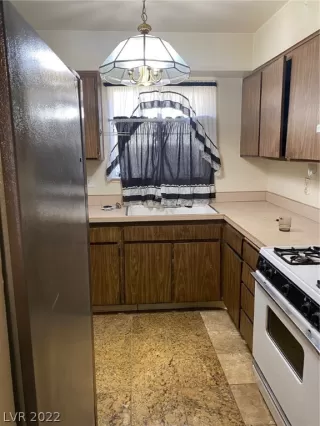 Photo #5: 2361180 Listing 