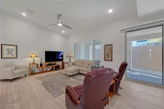 Photo #3: 2361239 Listing 