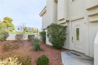 Photo #2: 2361271 Listing