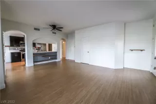 Photo #4: 2361271 Listing