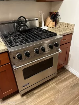 Photo #4: 2361293 Listing 