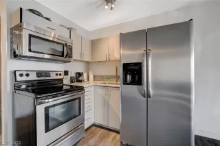 Photo #3: 2361305 Listing