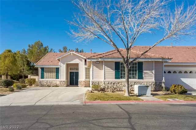 MLS: 2361336 Condo For Sale