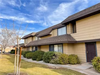 Photo #1: 2361368 Listing