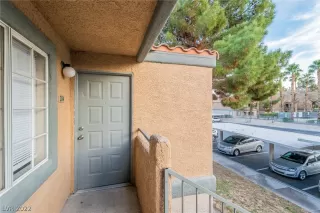 Photo #1: 2361373 Listing 