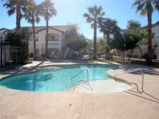 Photo #2: 2361398 Listing