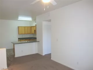 Photo #4: 2361398 Listing