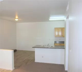 Photo #5: 2361398 Listing