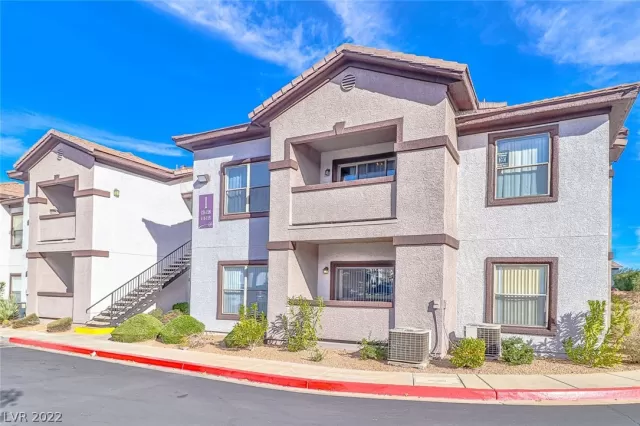 MLS: 2361403 Condo For Sale