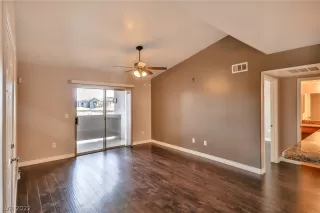 Photo #6: 2361403 Listing 