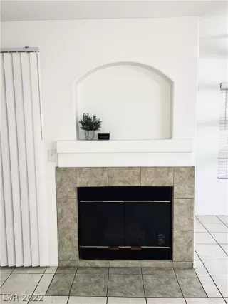 Photo #6: 2361413 Listing