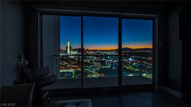 MLS: 2361421 Condo For Sale