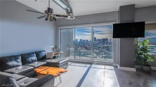 Photo #1: 2361421 Listing 