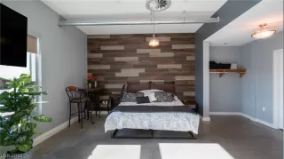 Photo #3: 2361421 Listing 