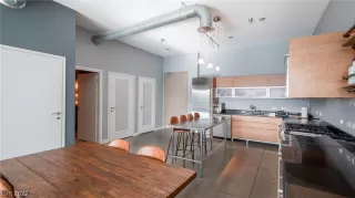 Photo #6: 2361421 Listing 