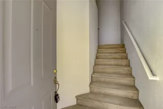 Photo #3: 2361523 Listing