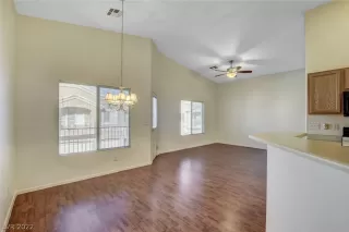 Photo #4: 2361523 Listing