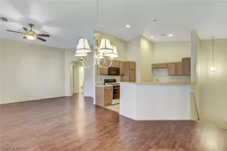 Photo #5: 2361523 Listing