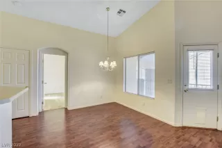 Photo #6: 2361523 Listing