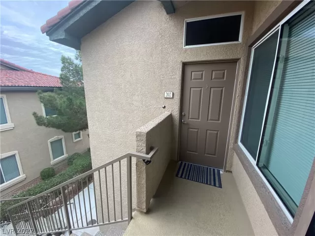 MLS: 2361536 Condo For Sale