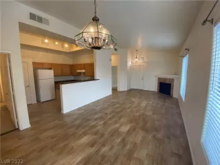 Photo #2: 2361536 Listing 