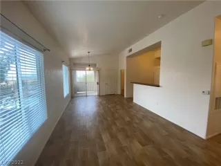 Photo #4: 2361536 Listing 