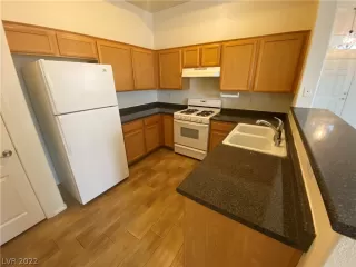 Photo #6: 2361536 Listing 