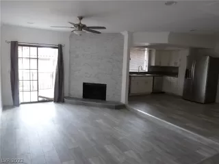 Photo #1: 2361605 Listing 