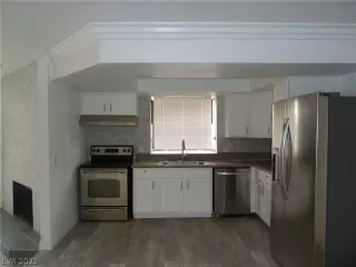 Photo #3: 2361605 Listing 