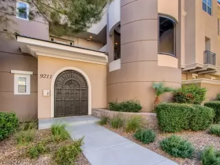 Photo #2: 2361636 Listing