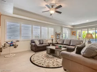 Photo #4: 2361636 Listing