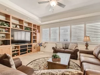 Photo #6: 2361636 Listing