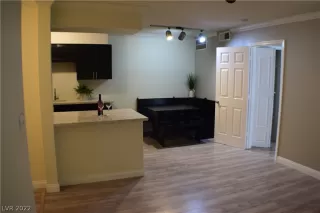 Photo #3: 2361650 Listing