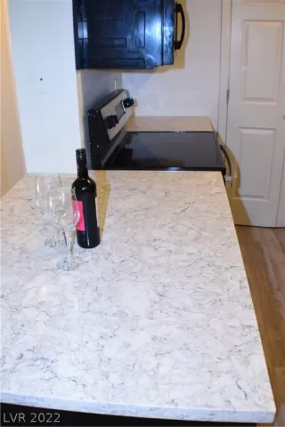 Photo #4: 2361650 Listing