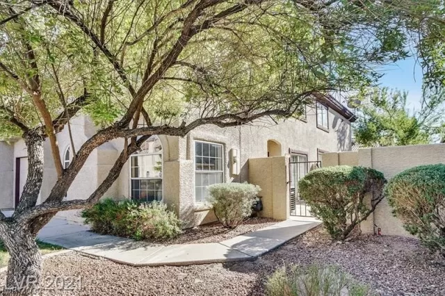 MLS: 2361653 Condo For Sale