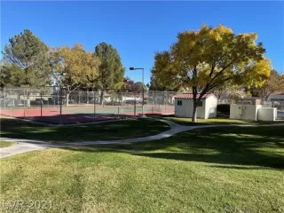 Photo #1: 2361685 Listing 