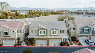 Photo #1: 2361692 Listing
