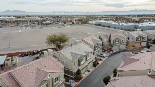 Photo #2: 2361692 Listing