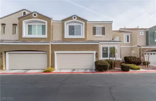 Photo #4: 2361692 Listing