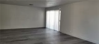 Photo #4: 2361702 Listing 