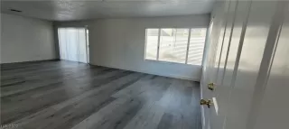 Photo #6: 2361702 Listing 